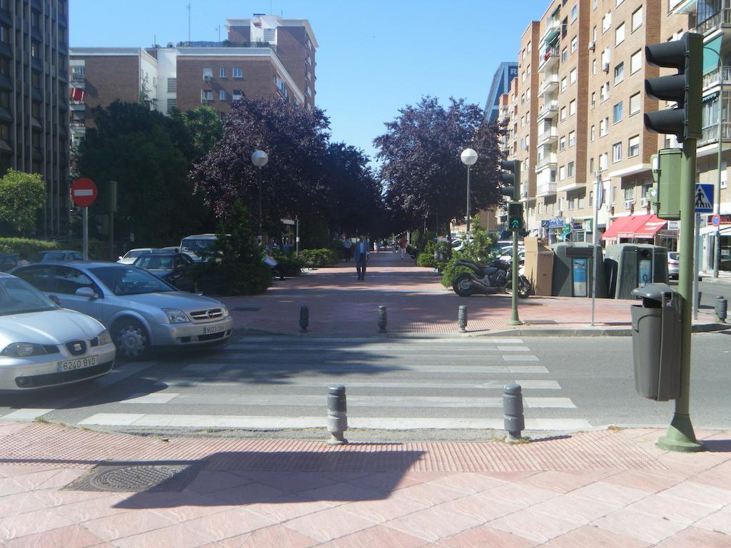 Madrid Studio Apartments Exteriör bild