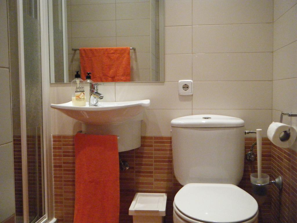 Madrid Studio Apartments Rum bild